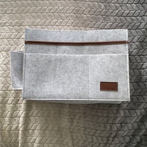 Bedside caddy w 5 pockets & water bottle storage